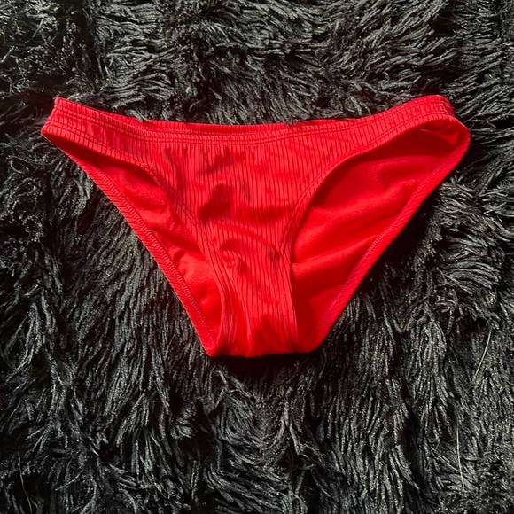 !!! SOLD !!! Jcpenney Red Bikini Bottoms - Picture 4 of 5